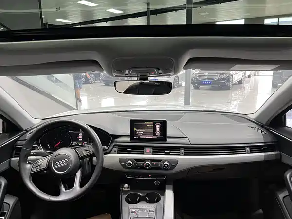 Audi A4L 2018