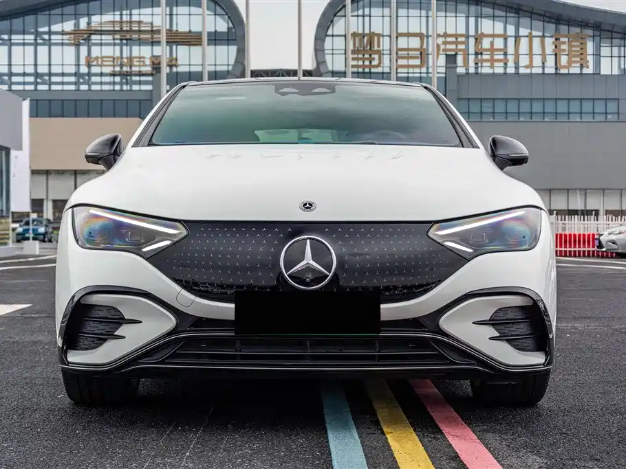 Mercedes-Benz EQE 2025