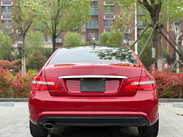 Mercedes-Benz E-Class 2012