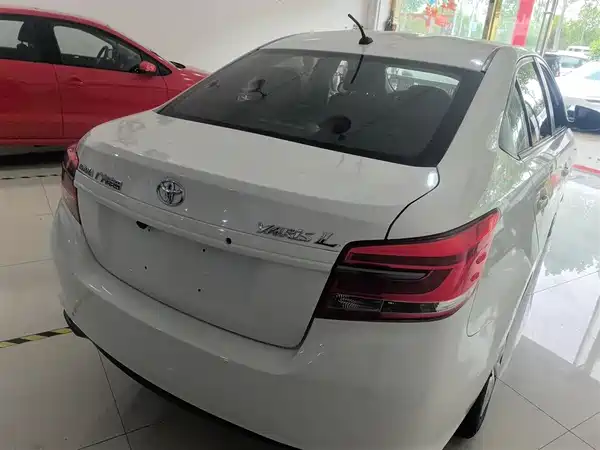 Toyota Yaris L 2019