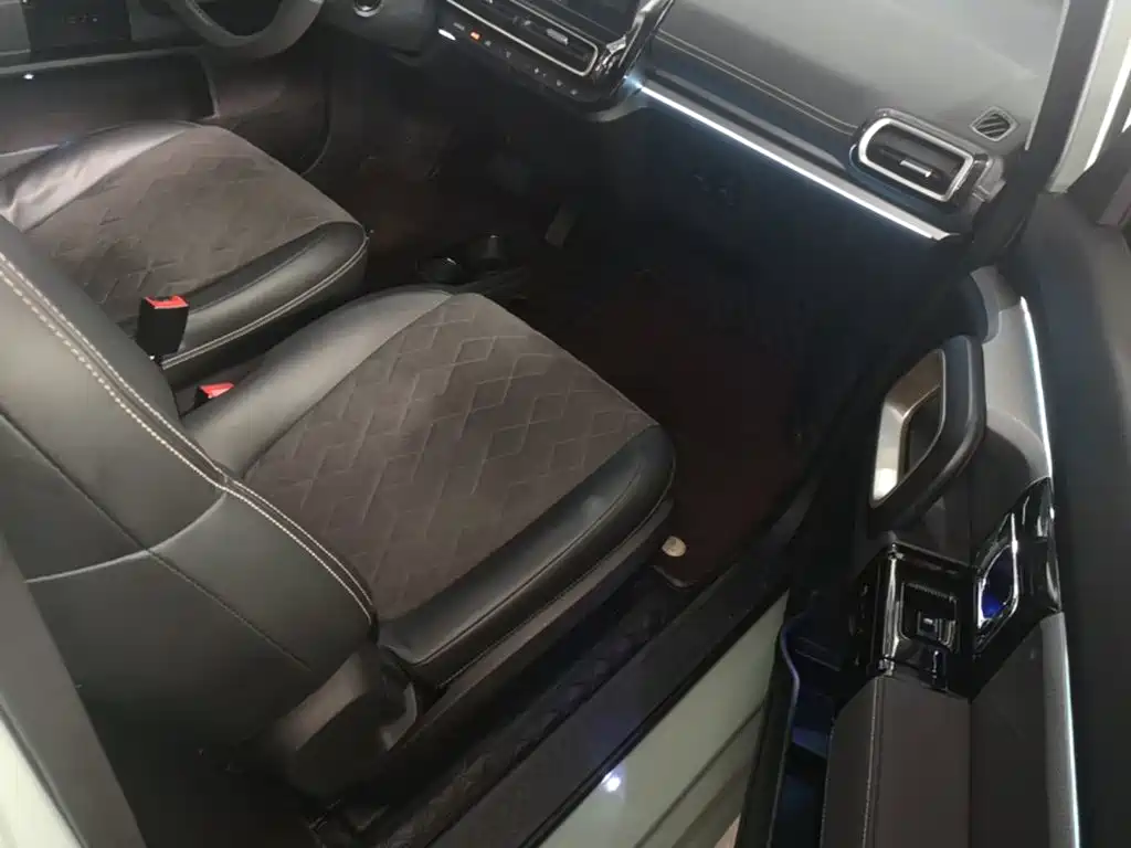 Baojun KiWi EV 2023 — фото 25