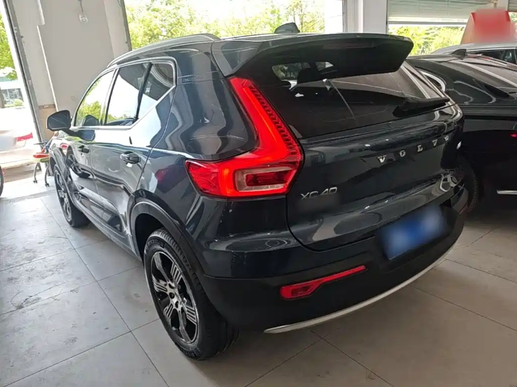 Volvo XC40 2020 — фото 5