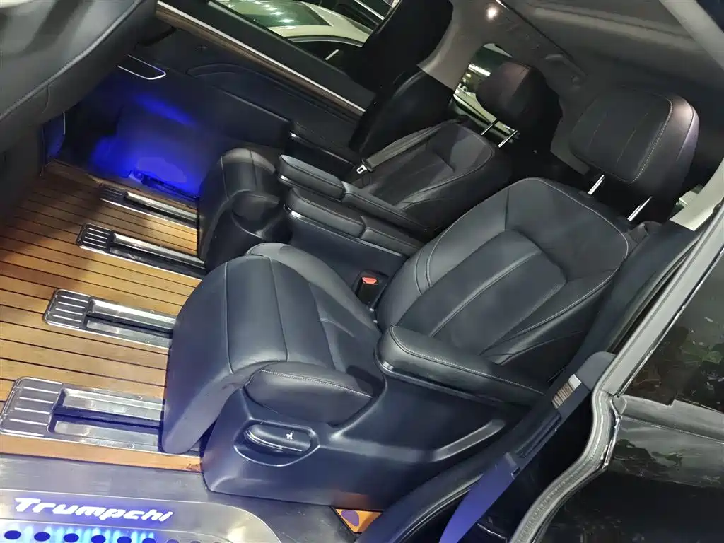 GAC Motor Trumpchi M8 2021 — фото 17