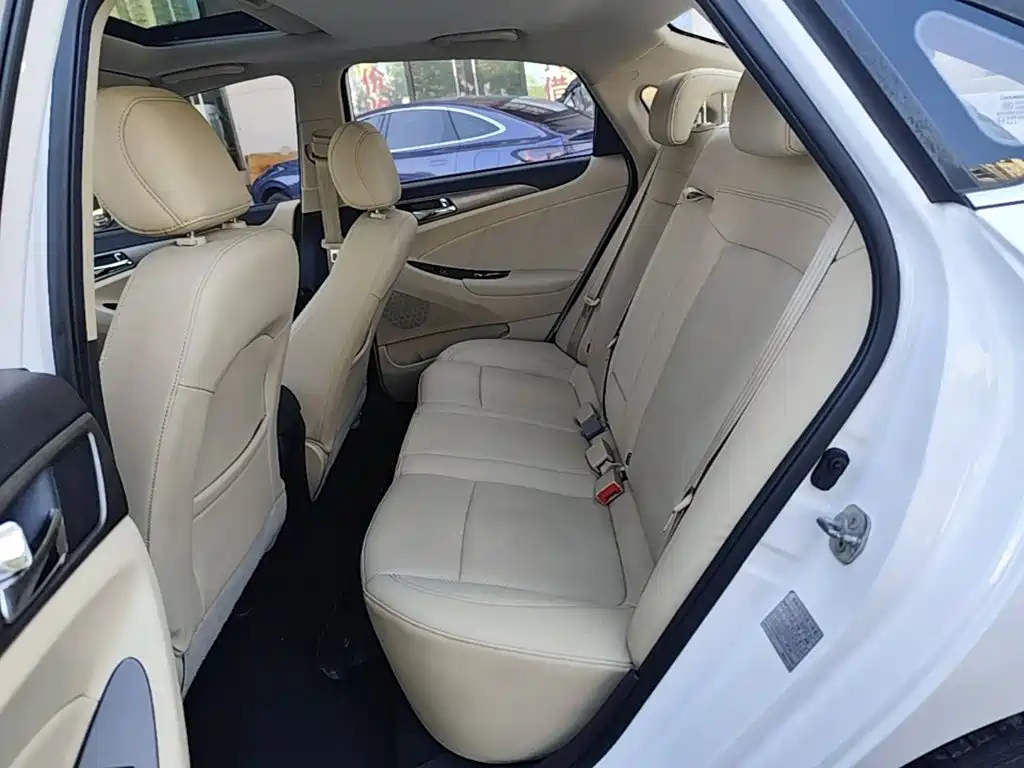 Changan Eado 2016 — фото 17
