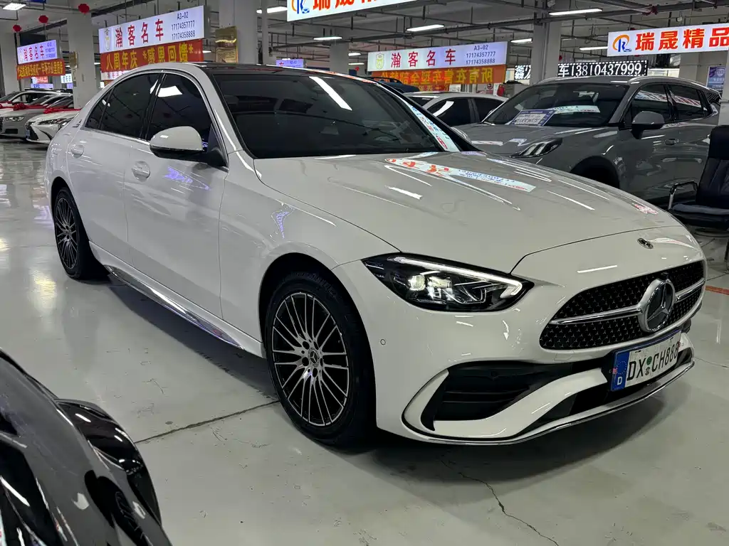 Mercedes-Benz C-Class 2025 — фото 3