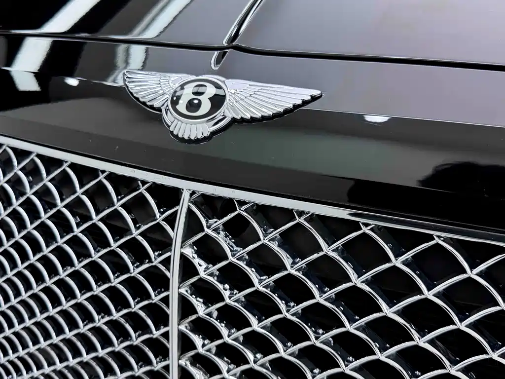 Bentley Bentayga 2017 — фото 14