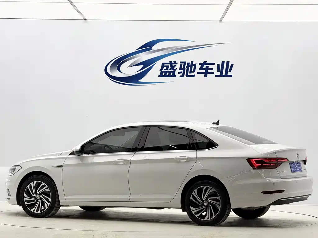 Volkswagen Sagitar 2022