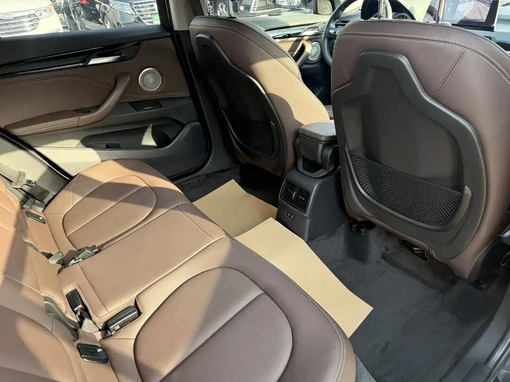 BMW X1 2022 — фото 12