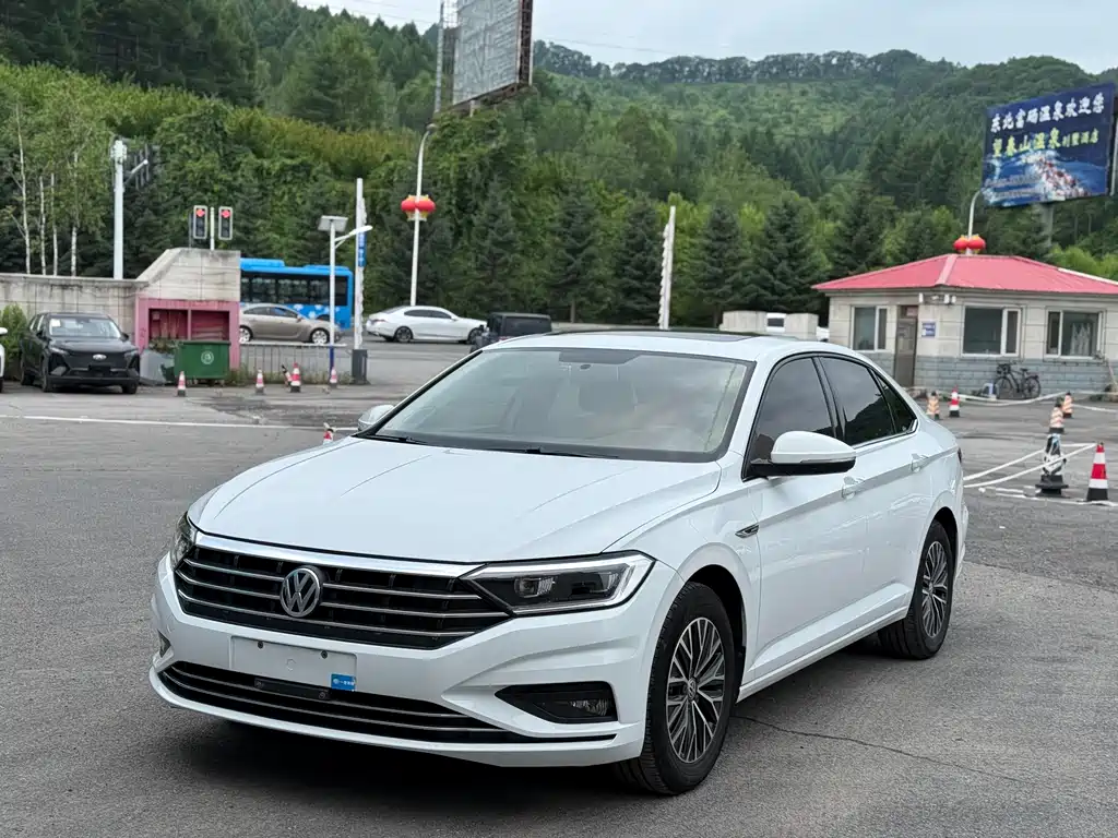 Volkswagen Sagitar 2020