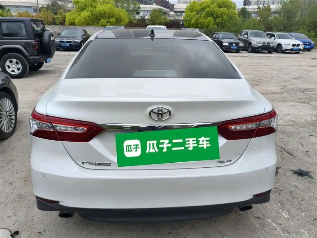 Toyota Camry 2022 — фото 6