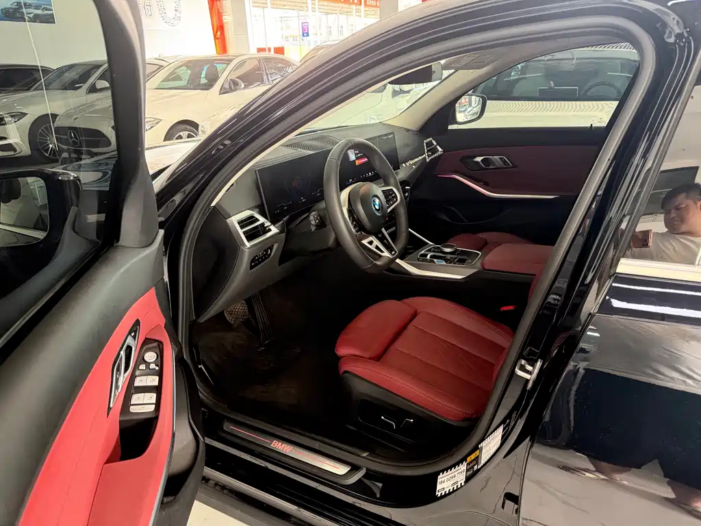 BMW i3 2025 — фото 4