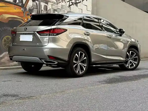 Lexus RX 2021