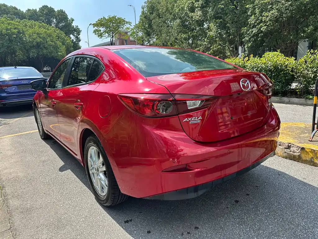 Mazda 3 Angkesela 2015