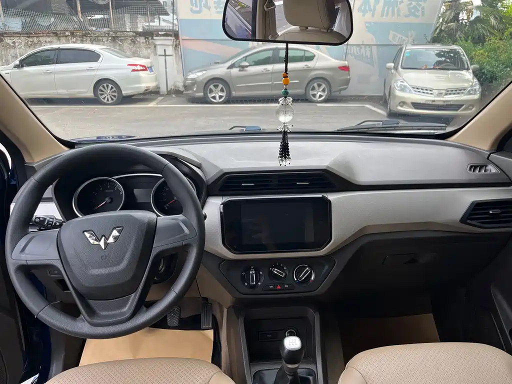 Wuling Hongguang 2018 — фото 12
