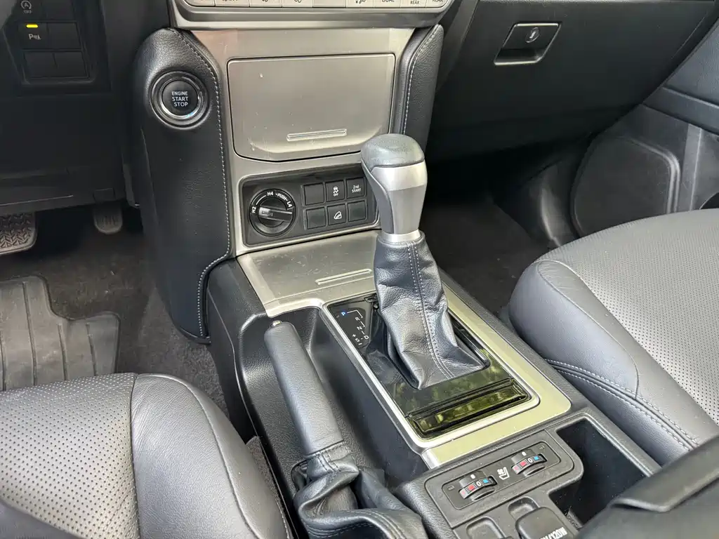 Toyota Prado 2018 — фото 11