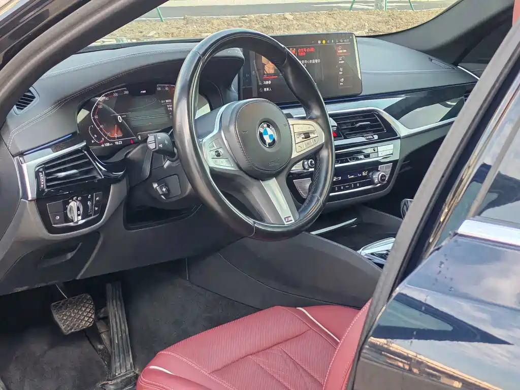 BMW 5 Series 2023 — фото 12