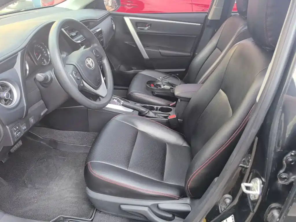 Toyota Corolla 2018 — фото 15