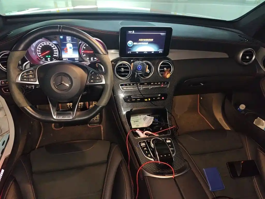 Mercedes-Benz GLC AMG 2019 — фото 13