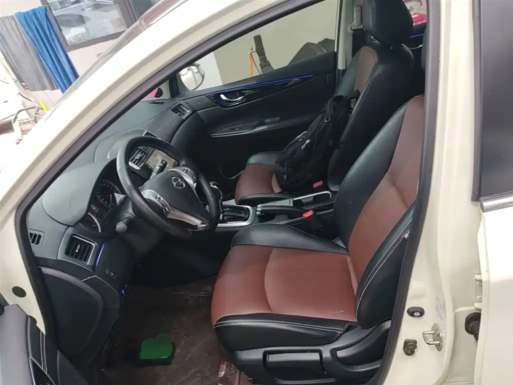 Nissan Tiida 2018 — фото 14