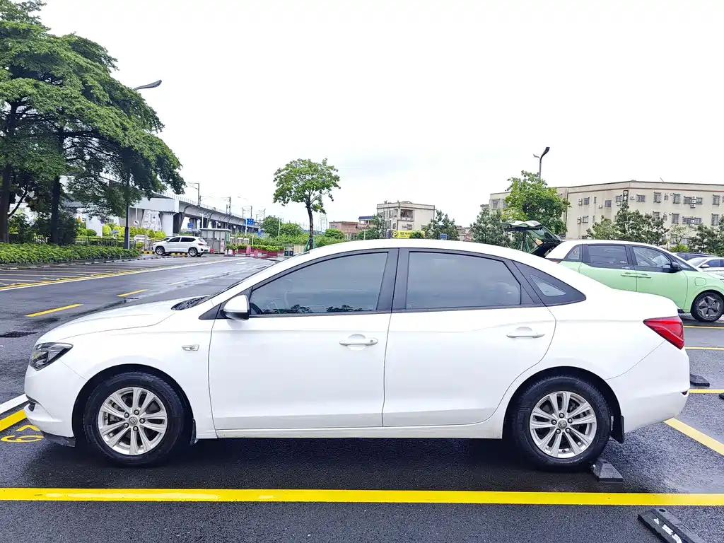 Buick Excelle 2016