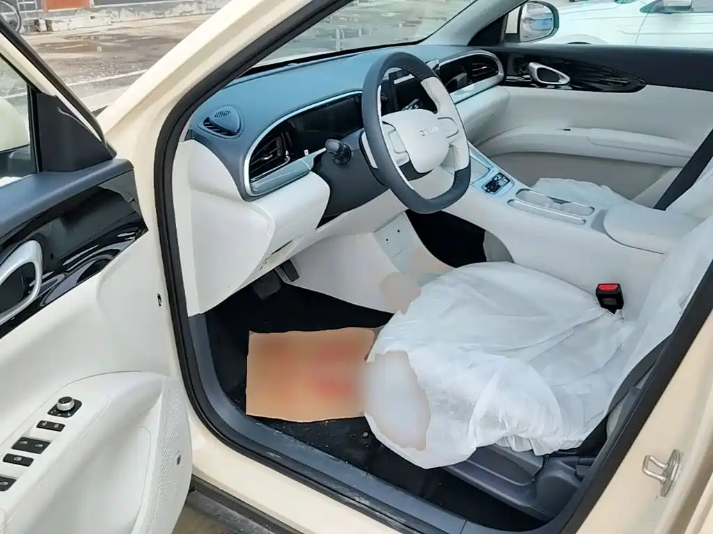 Geely Galaxy Starwish 2026 — фото 16