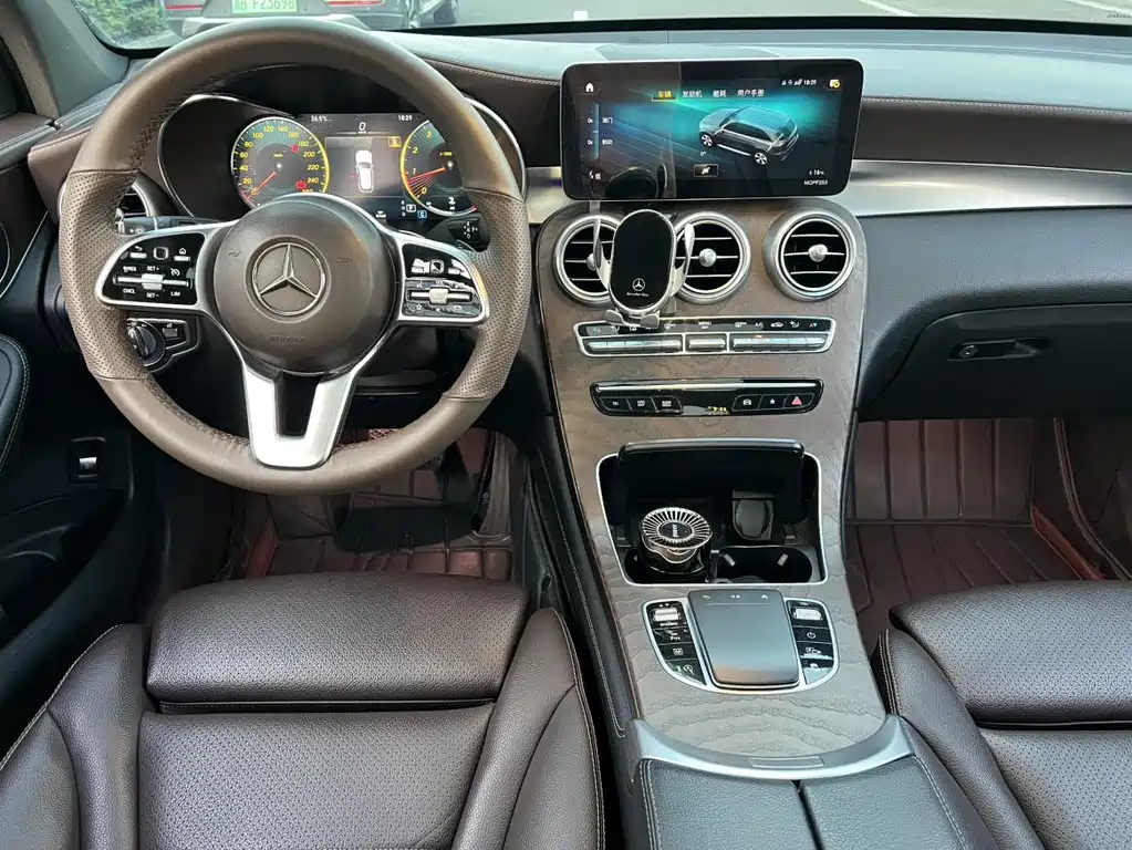Mercedes-Benz GLC 2021