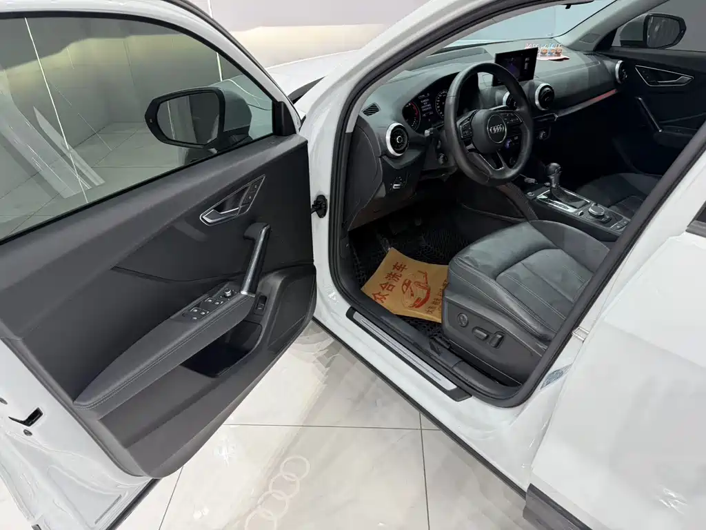 Audi Q2L 2022