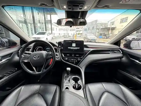 Toyota Camry 2021