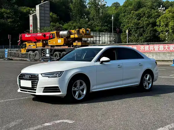 Audi A4L 2017