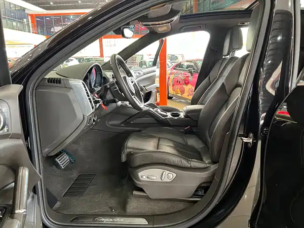 Porsche Cayenne 2015
