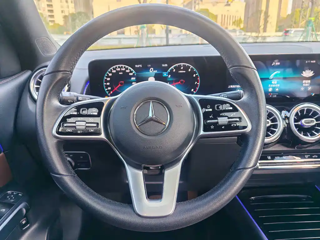Mercedes-Benz GLB 2020 — фото 18