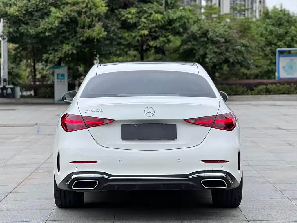 Mercedes-Benz C-Class 2024