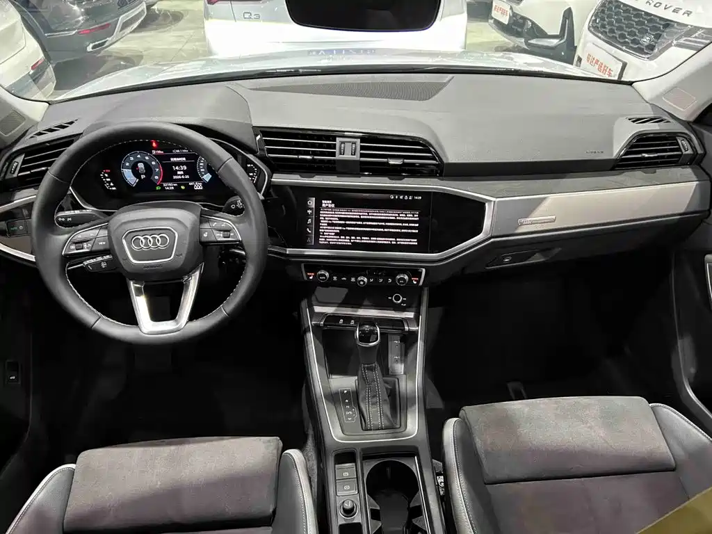 Audi Q3 2023 — фото 2