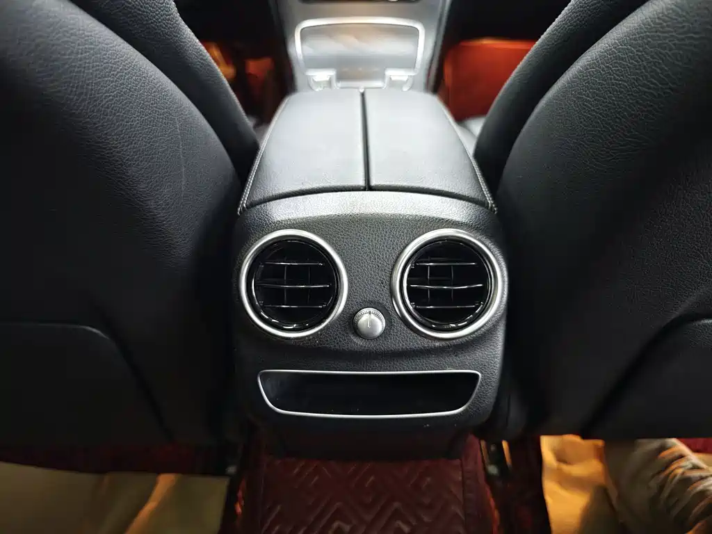 Mercedes-Benz C-Class 2019 — фото 13