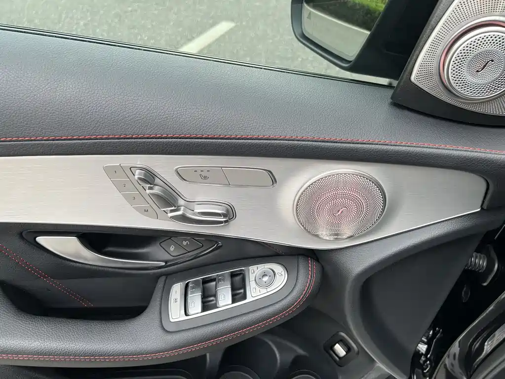 Mercedes-Benz GLC AMG 2022 — фото 4