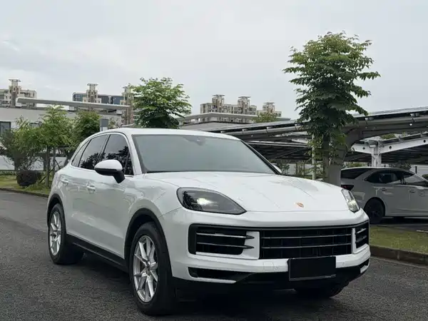 Porsche Cayenne 2023