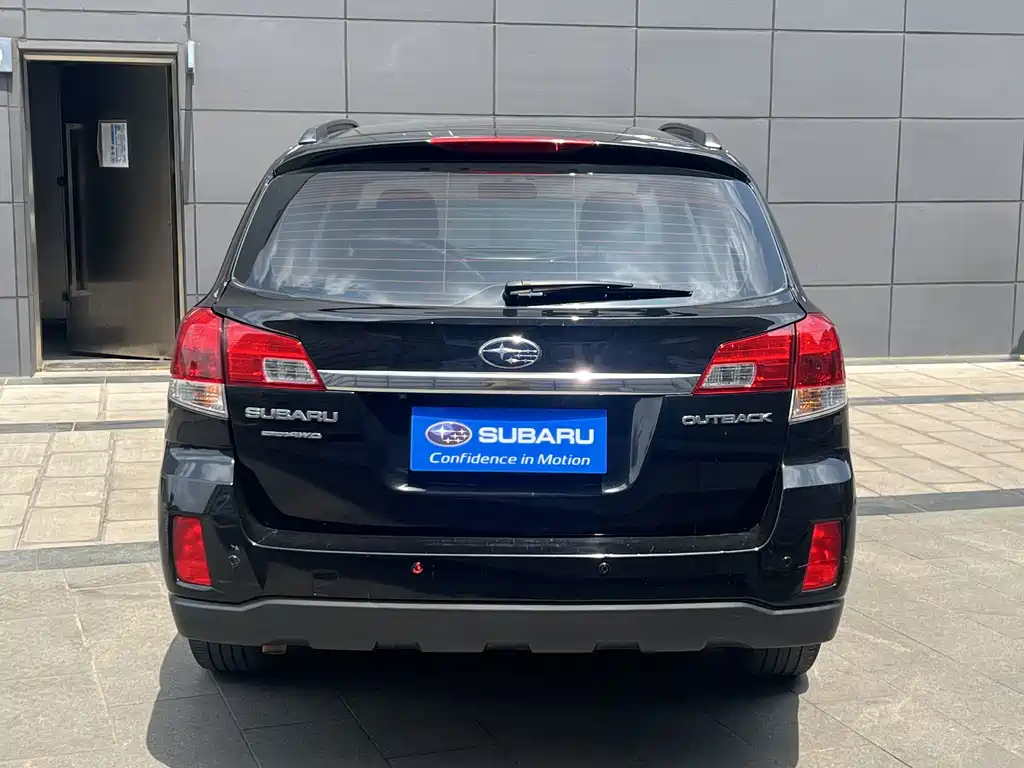 Subaru Outback 2012 — фото 9