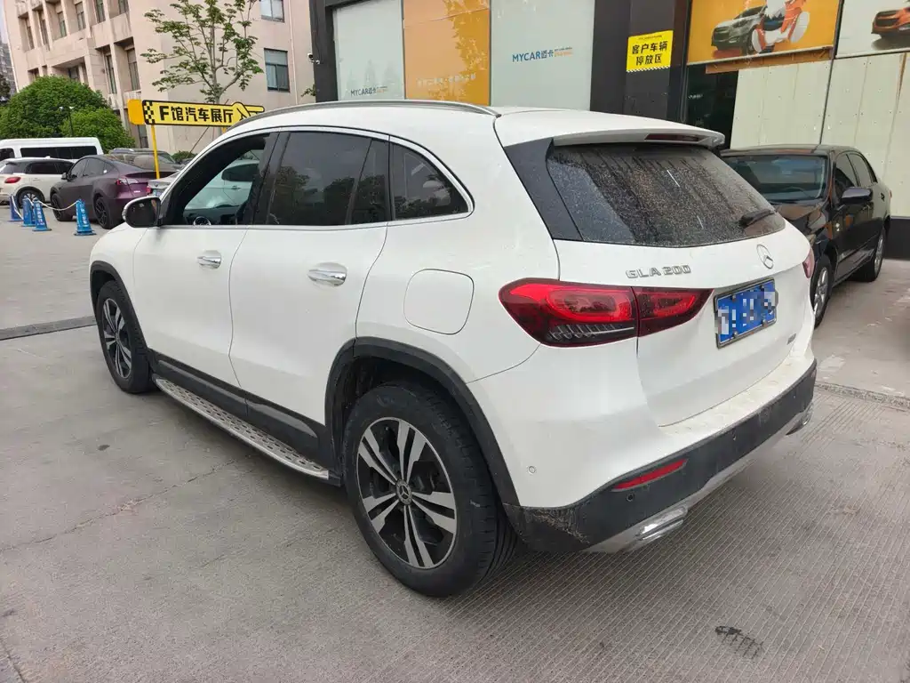 Mercedes-Benz GLA 2020