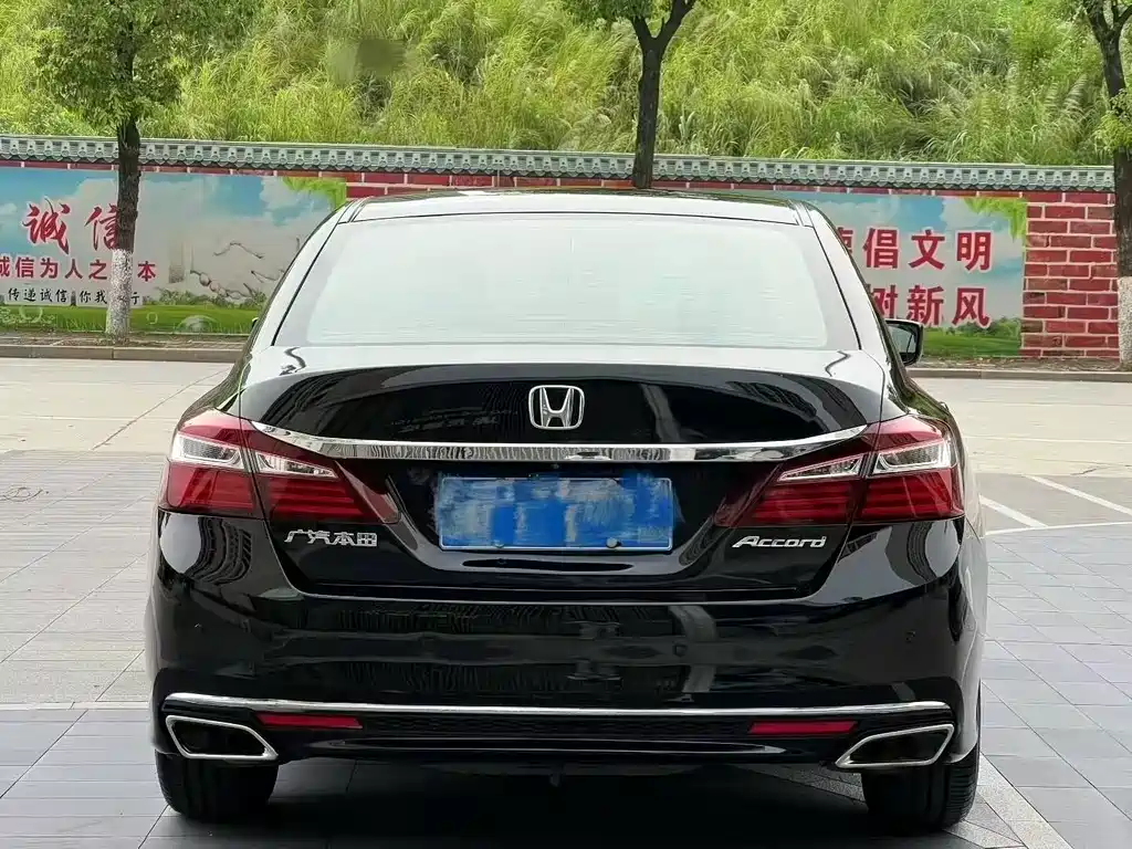 Honda Accord 2018 — фото 8