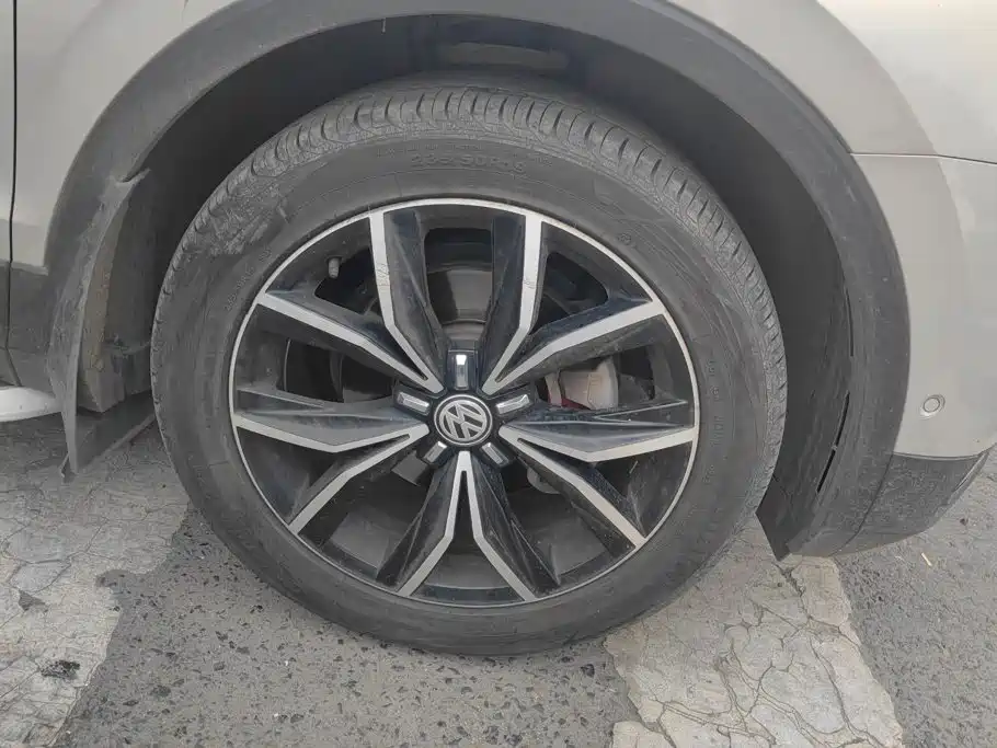 Volkswagen Tiguan L 2020