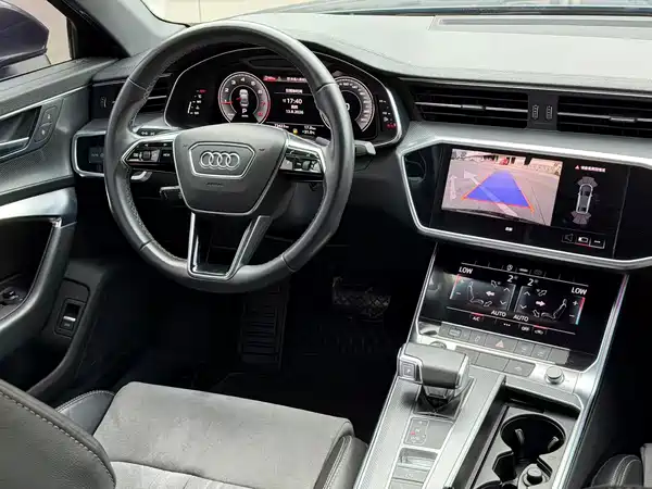 Audi A6L 2022