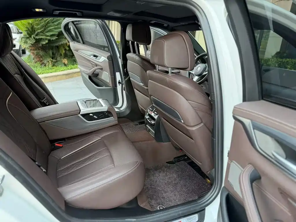 BMW 5 Series 2021