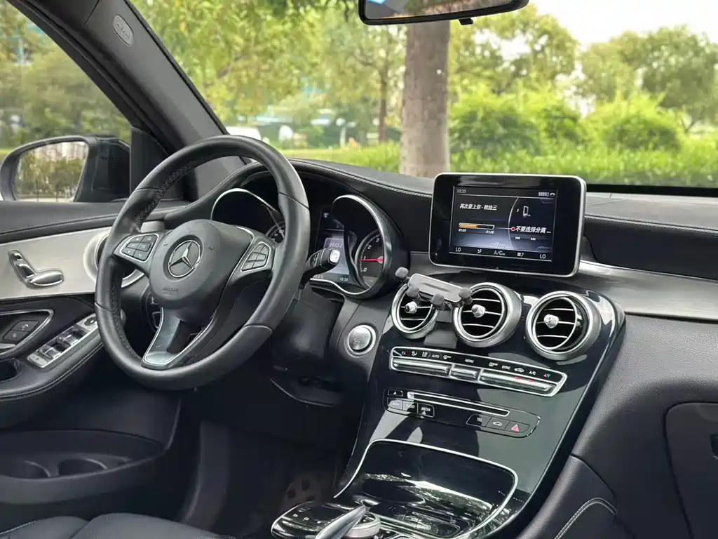 Mercedes-Benz GLC 2016 — фото 13