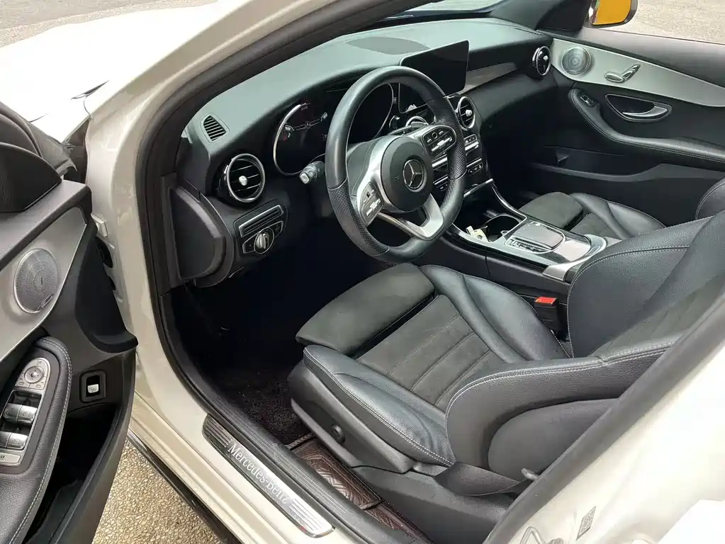 Mercedes-Benz C-Class 2021
