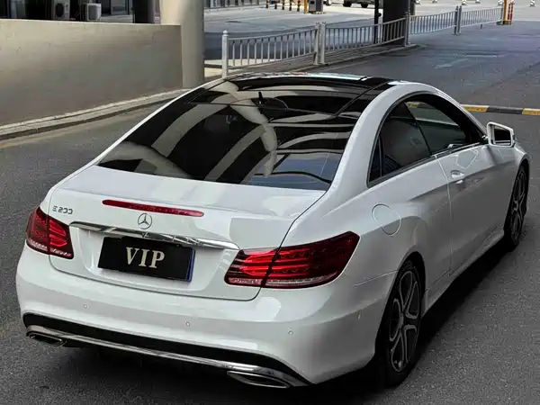 Mercedes-Benz E-Class 2016