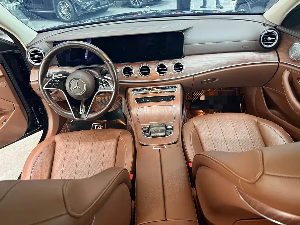 Mercedes-Benz E-Class 2022
