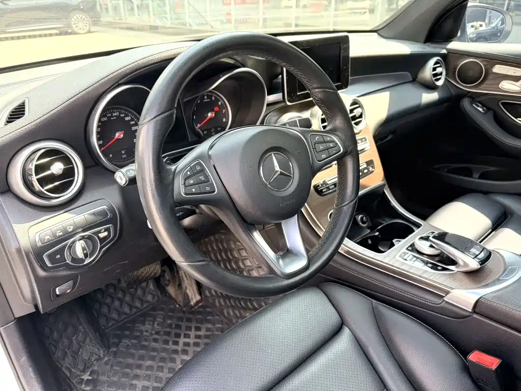 Mercedes-Benz GLC 2017