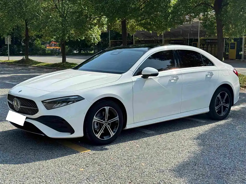Mercedes-Benz A-Class 2025 — фото 8