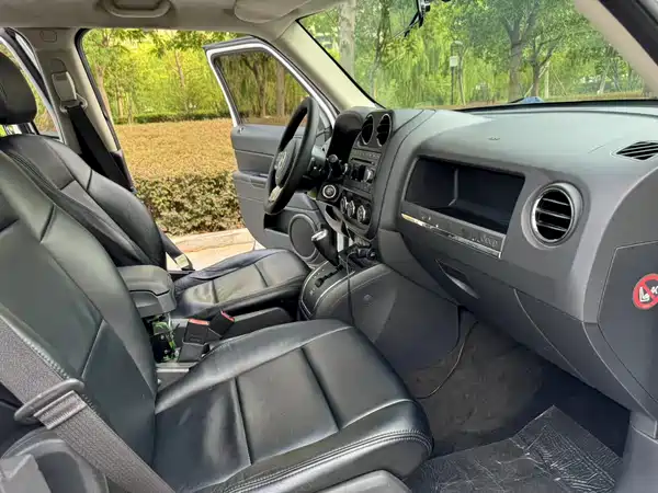Jeep Freelancer 2015