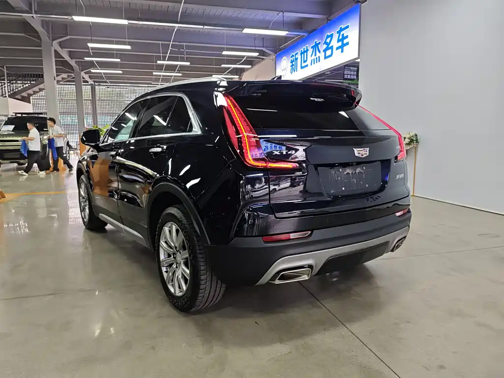 Cadillac XT4 2020 — фото 12